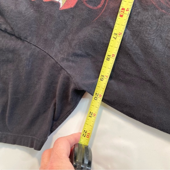 ROCK AND ROLL HALL OF FAME MUSEUM SKULL & GUITARS BLACK T-SHIRT -SIZE L - Picture 4 of 5